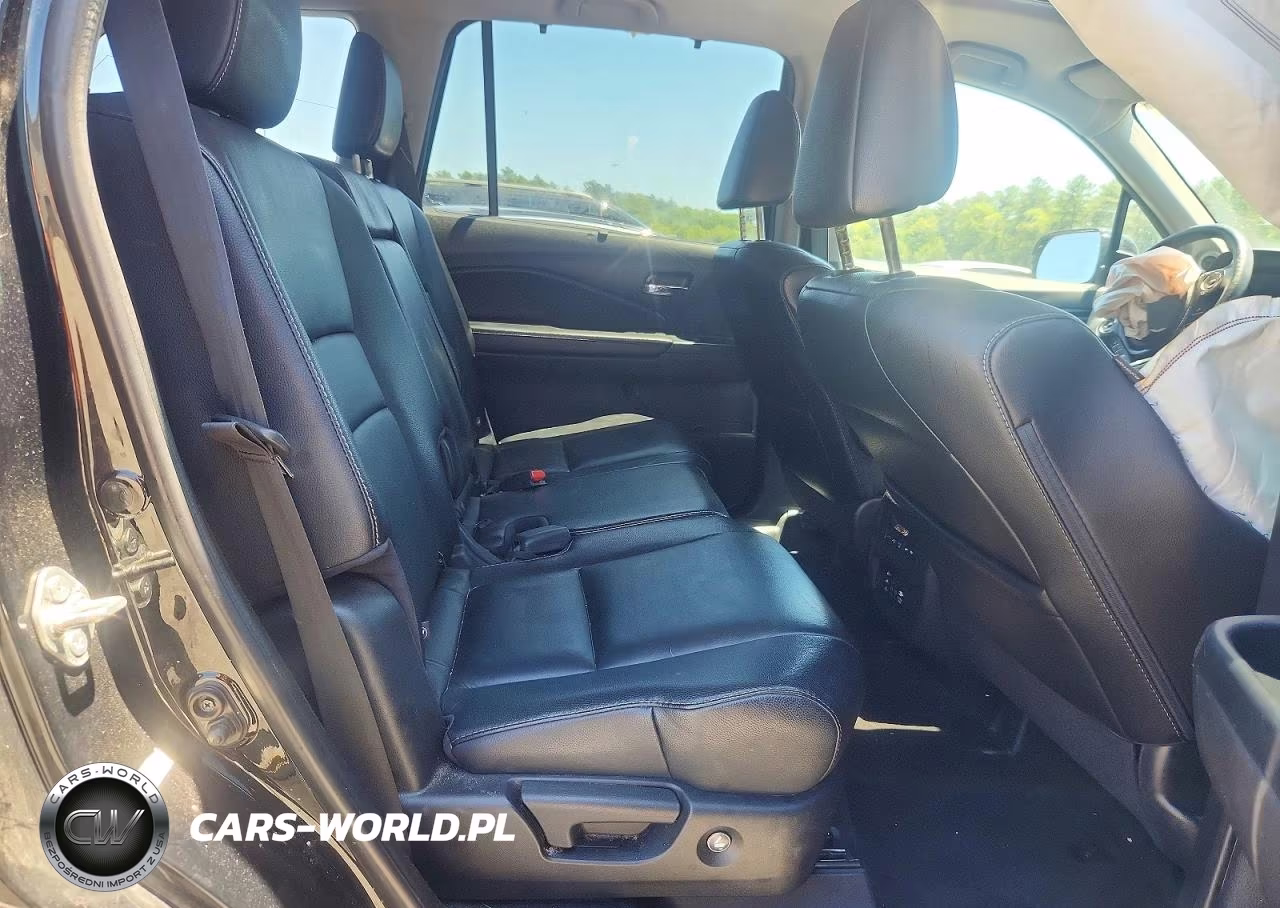 2016 Honda Pilot Touring VIN:5FNYF6H93GB068344 - 10