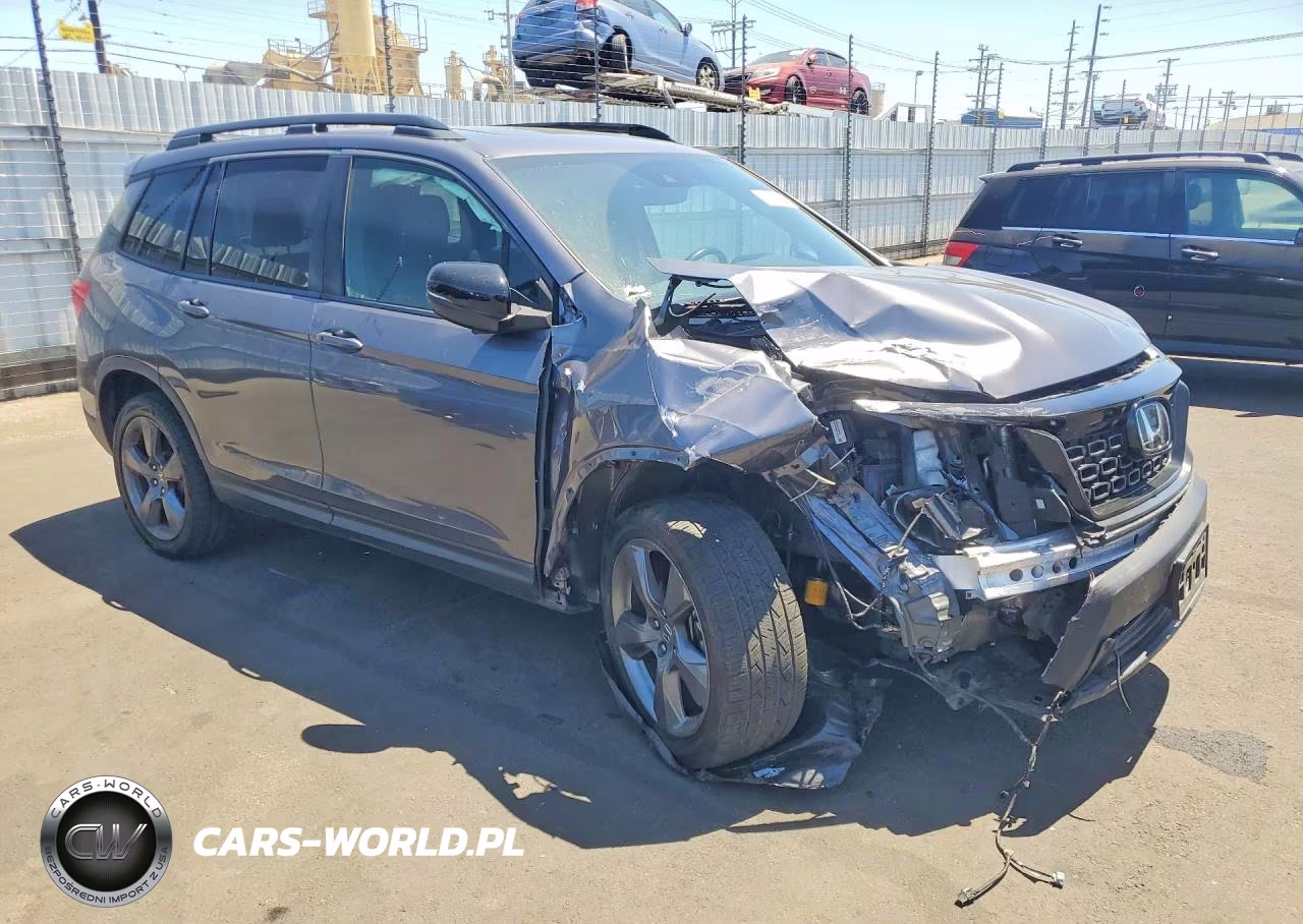 2021 Honda Passport Touring VIN:5FNYF8H91MB041313 - 4