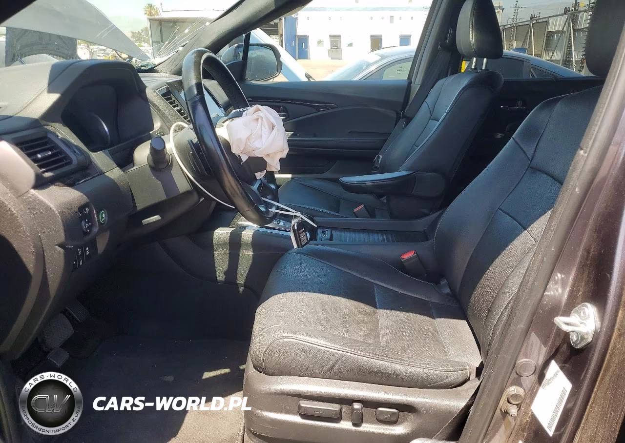 2021 Honda Passport Touring VIN:5FNYF8H91MB041313 - 7