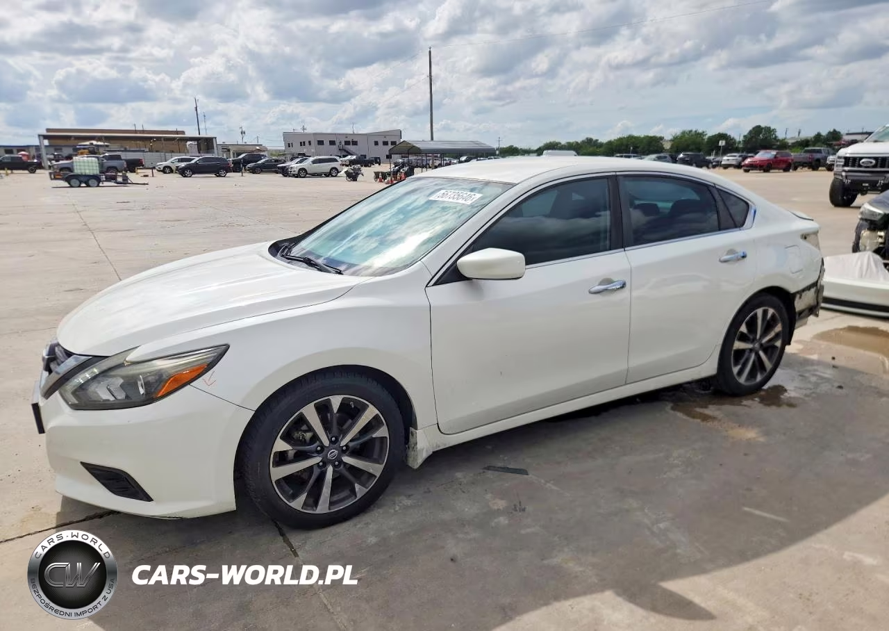2017 Nissan Altima 2.5 Sr – zdjęcie 1 z 13