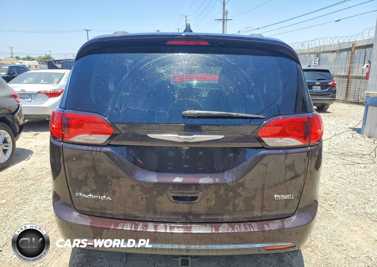 2017 Chrysler Pacifica Touring L VIN:2C4RC1BG5HR571015 - 6