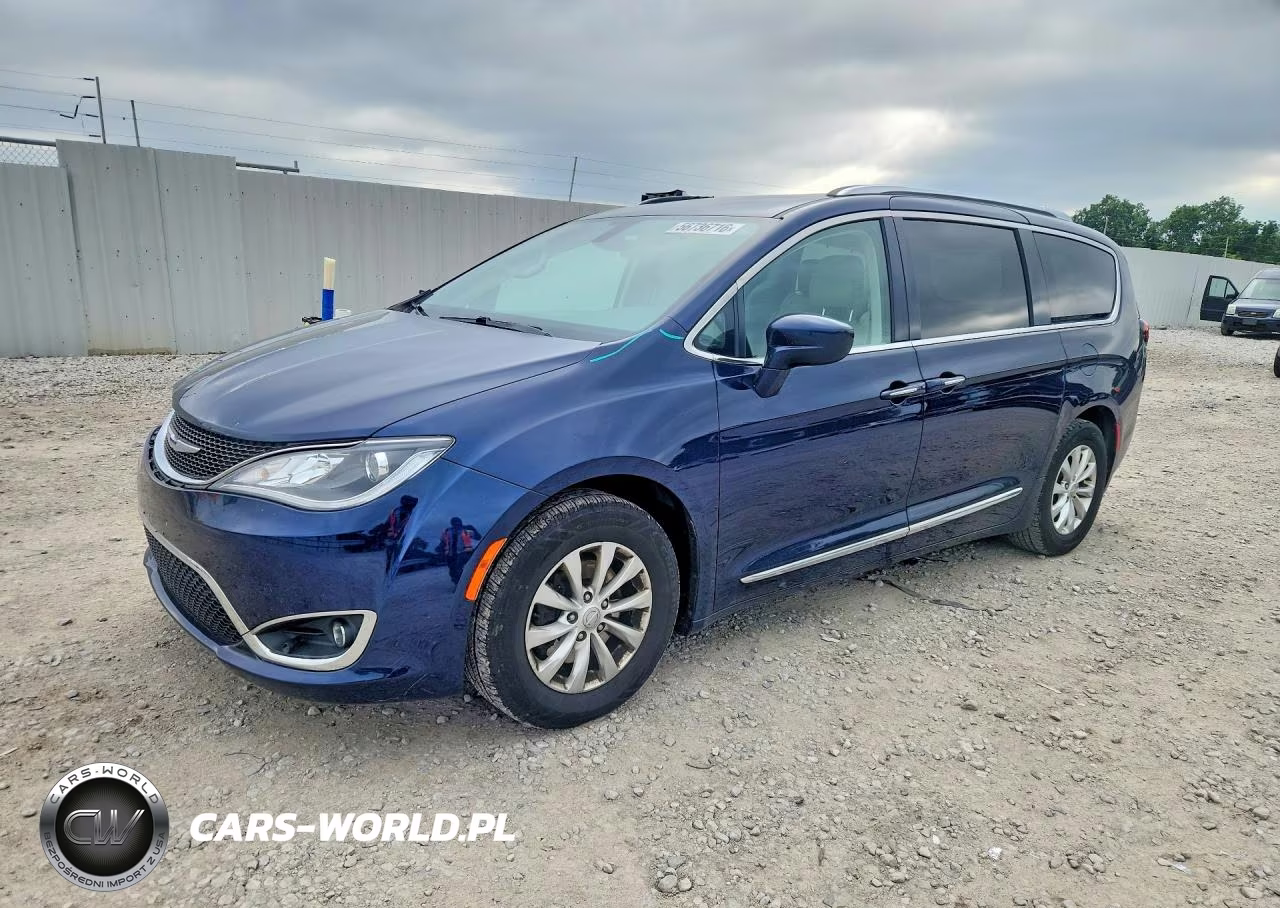 2018 Chrysler Pacifica Touring L Plus