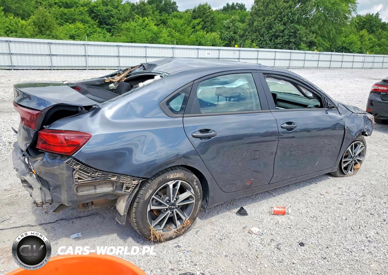 2023 Kia Forte Lxs VIN:3KPF24AD5PE541530 - 3