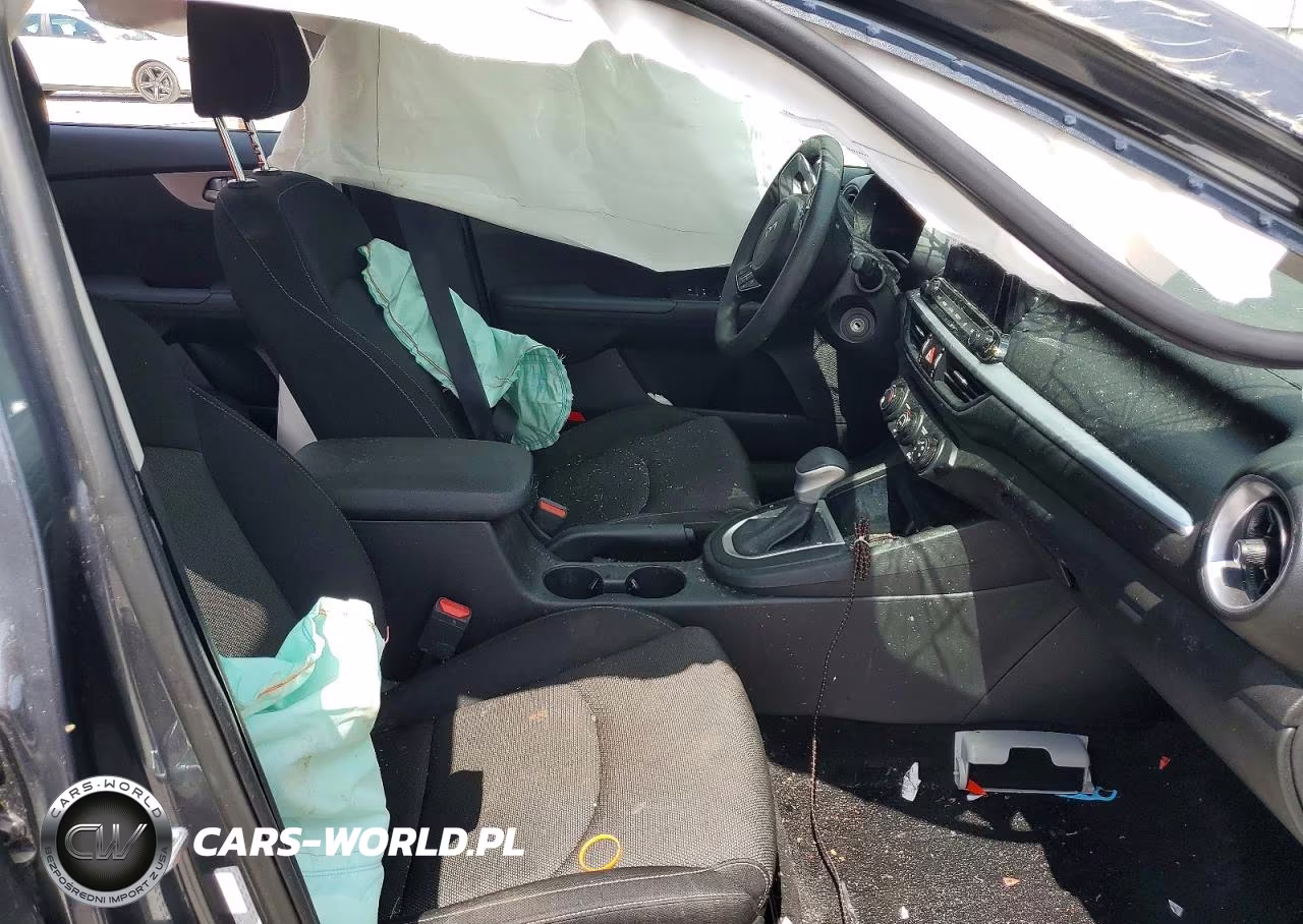 2023 Kia Forte Lxs VIN:3KPF24AD5PE541530 - 7