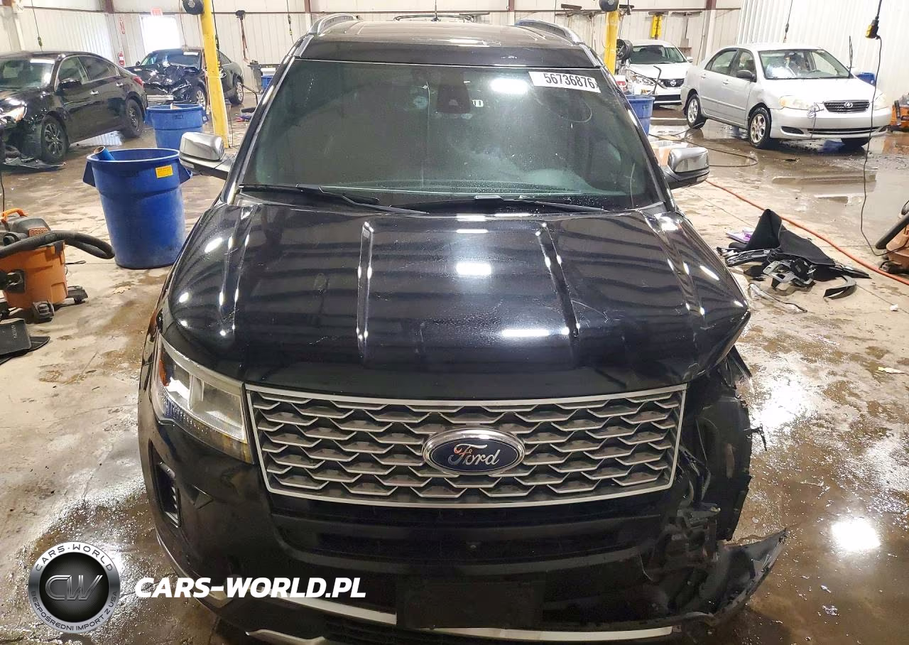 2018 Ford Explorer Platinum VIN:1FM5K8HT8JGB42484 - 5