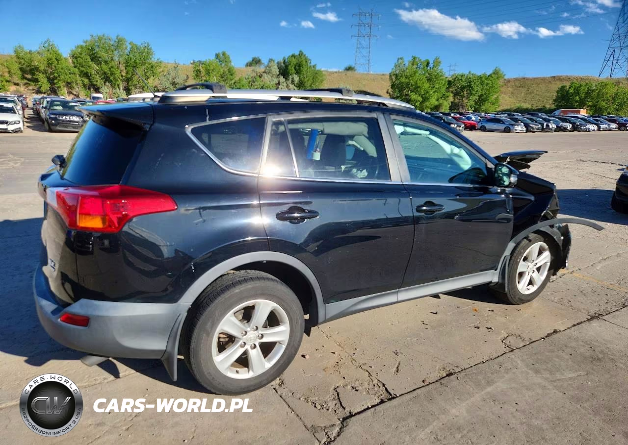 2014 Toyota Rav4 Xle VIN:2T3RFREV3EW147415 - 3
