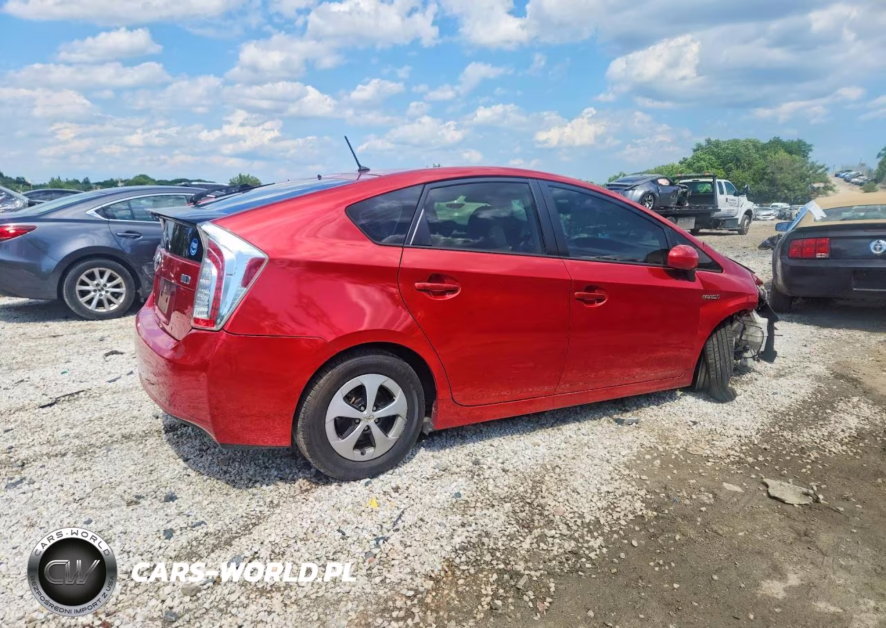 2013 Toyota Prius Two VIN:JTDKN3DU1D1729293 - 3