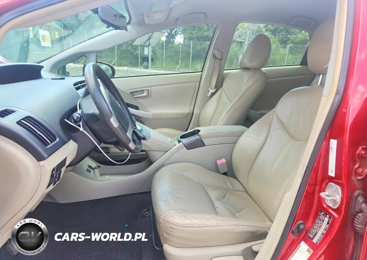 2013 Toyota Prius Two VIN:JTDKN3DU1D1729293 - 7