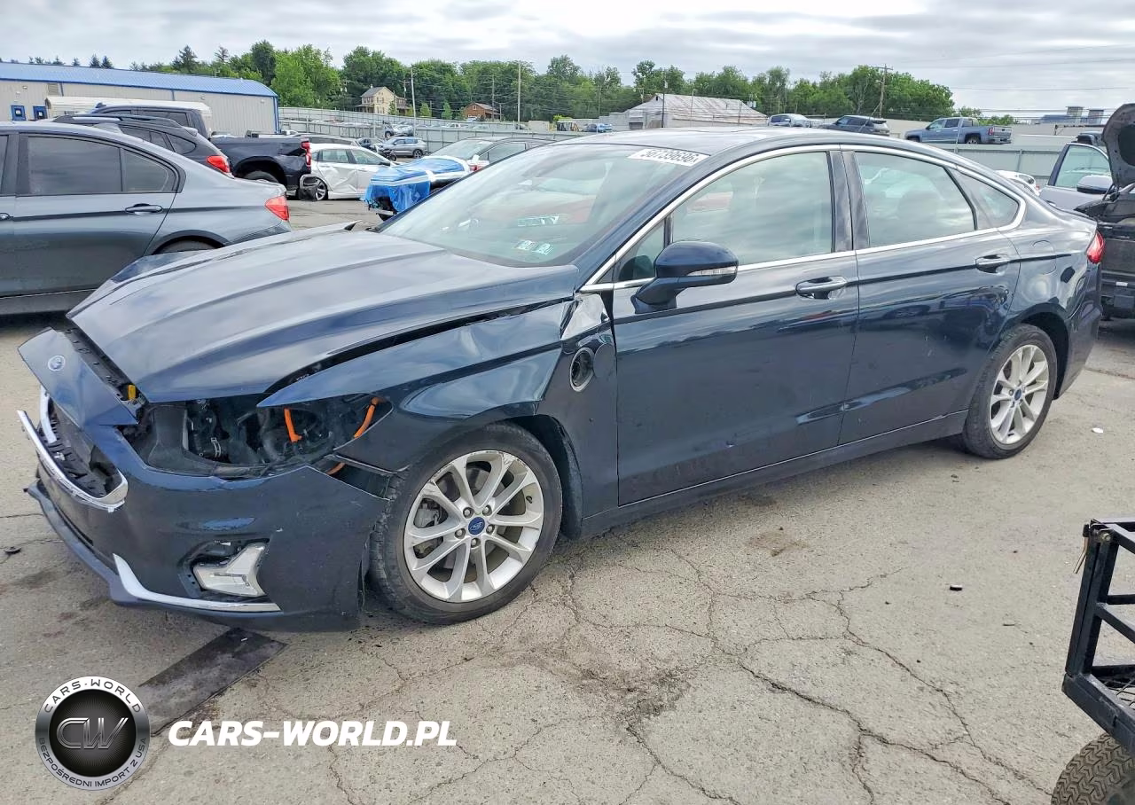 2020 Ford Fusion Titanium – zdjęcie 1 z 13