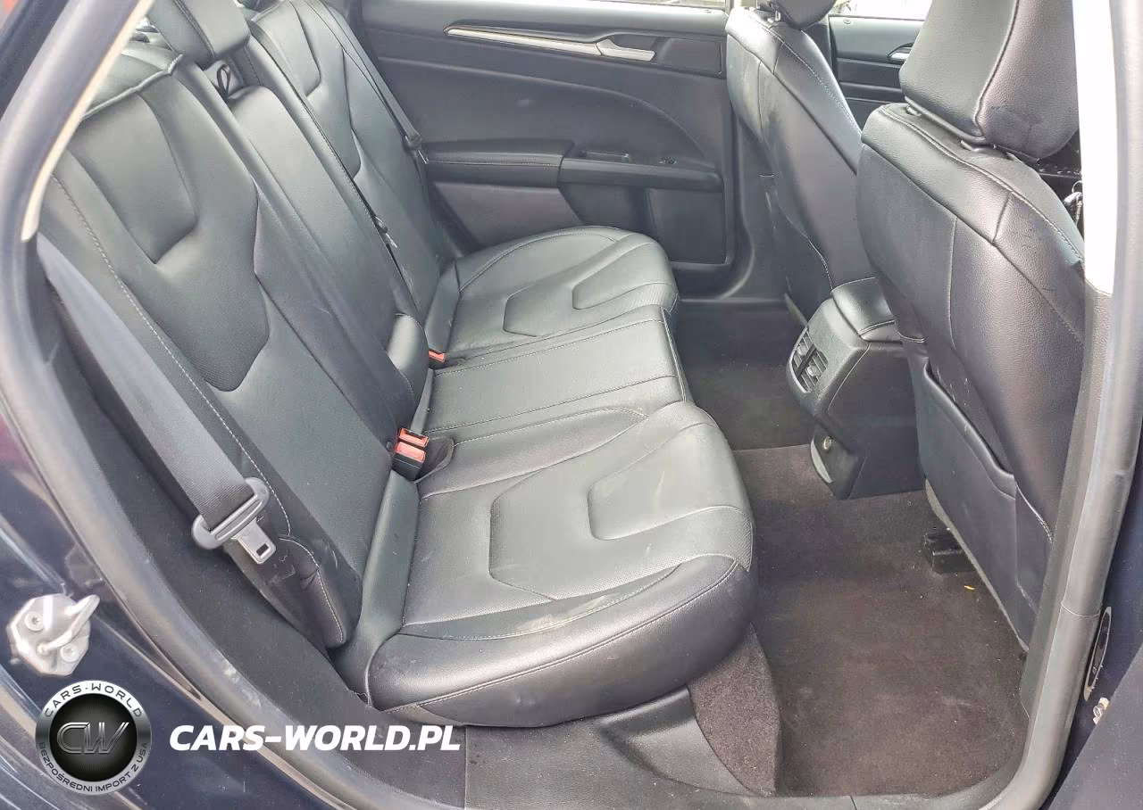 2020 Ford Fusion Titanium VIN:3FA6P0SU9LR251924 - 10
