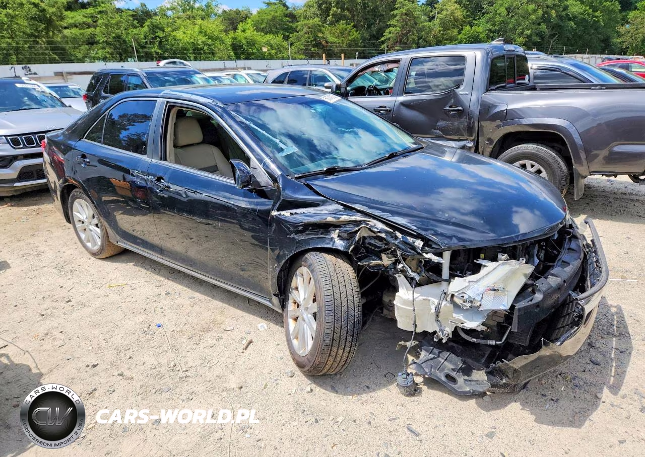 2014 Toyota Camry Xle VIN:4T4BF1FK7ER353942 - 4
