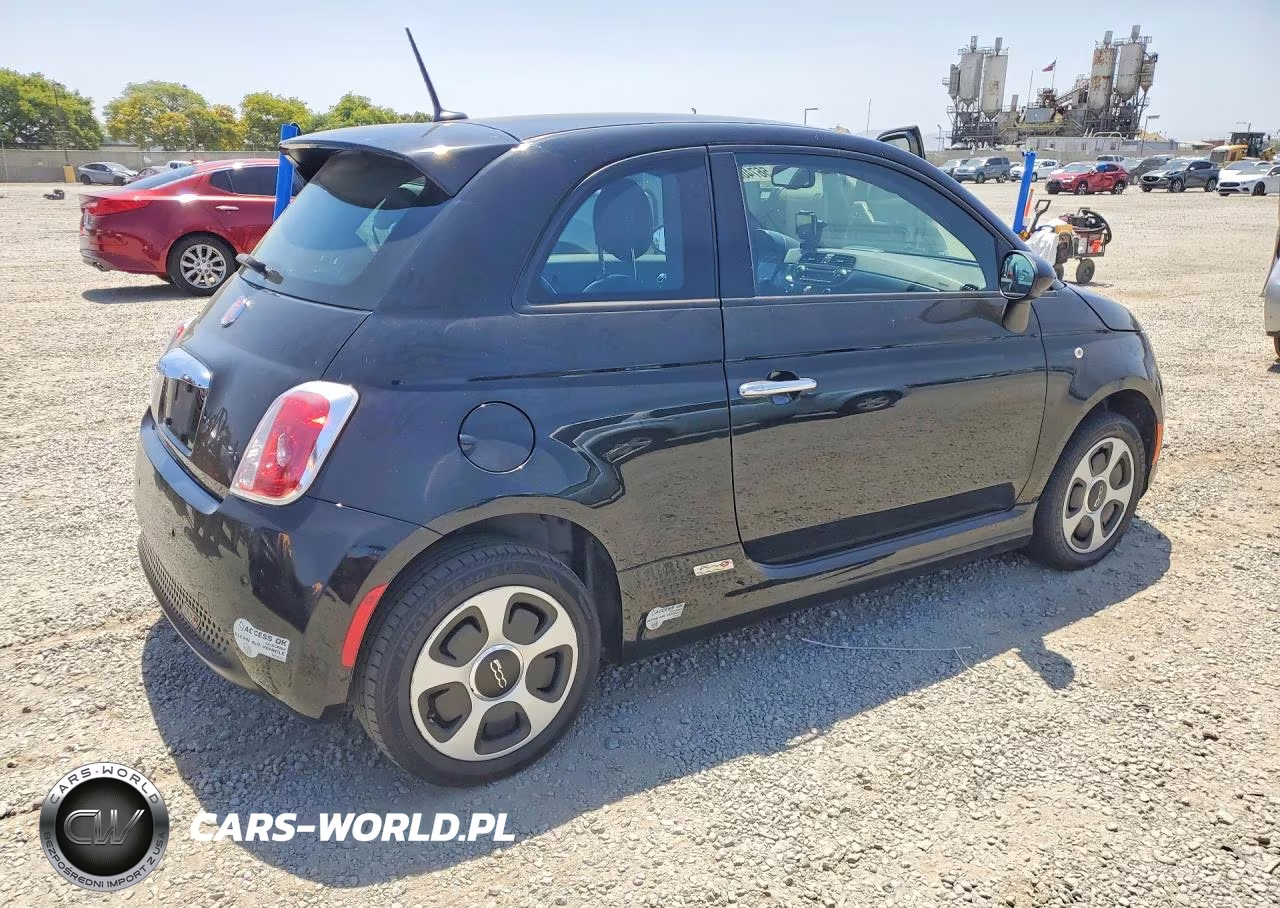 2015 Fiat 500 Electric VIN:3C3CFFGE1FT732556 - 3