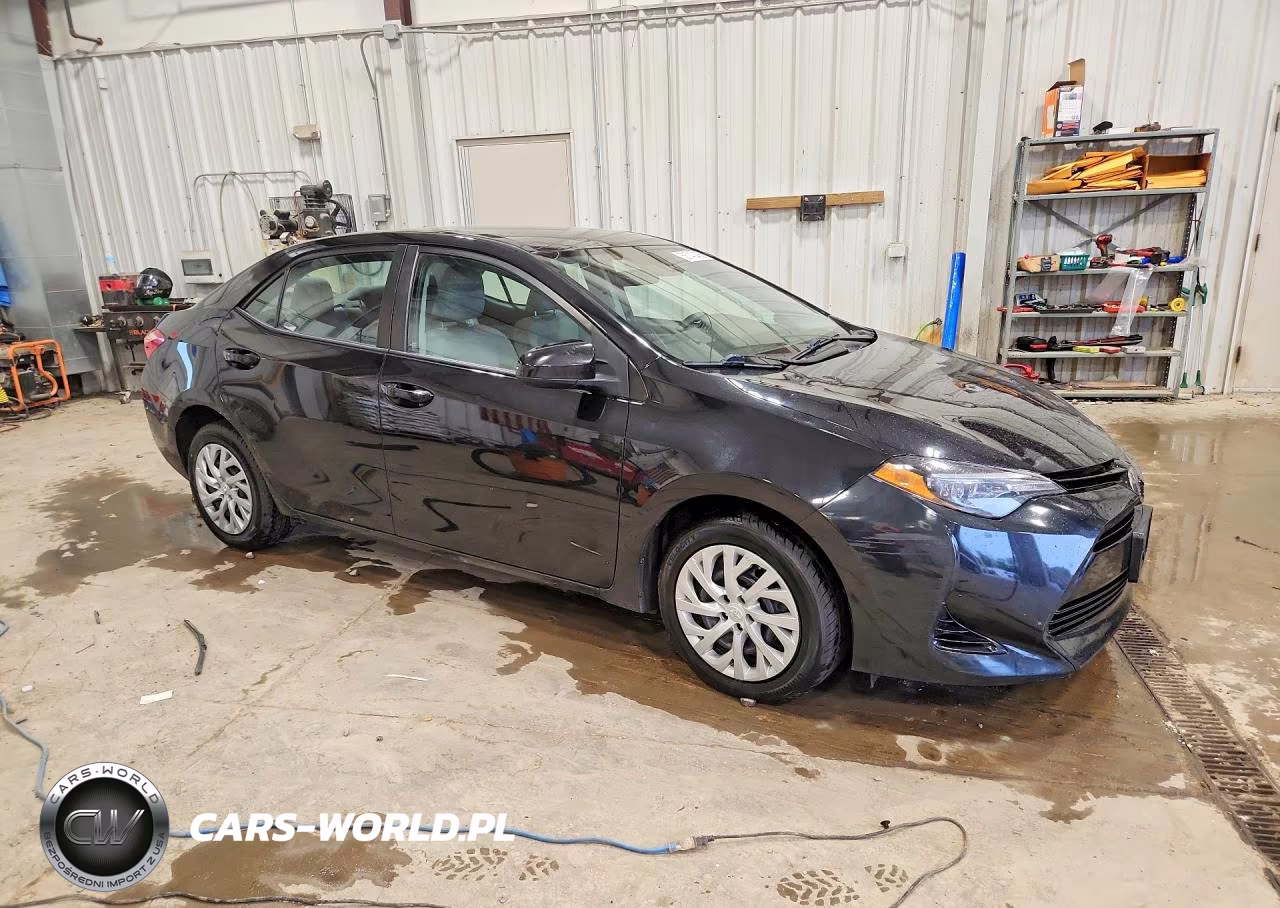 2017 Toyota Corolla Le VIN:2T1BURHE3HC892862 - 4
