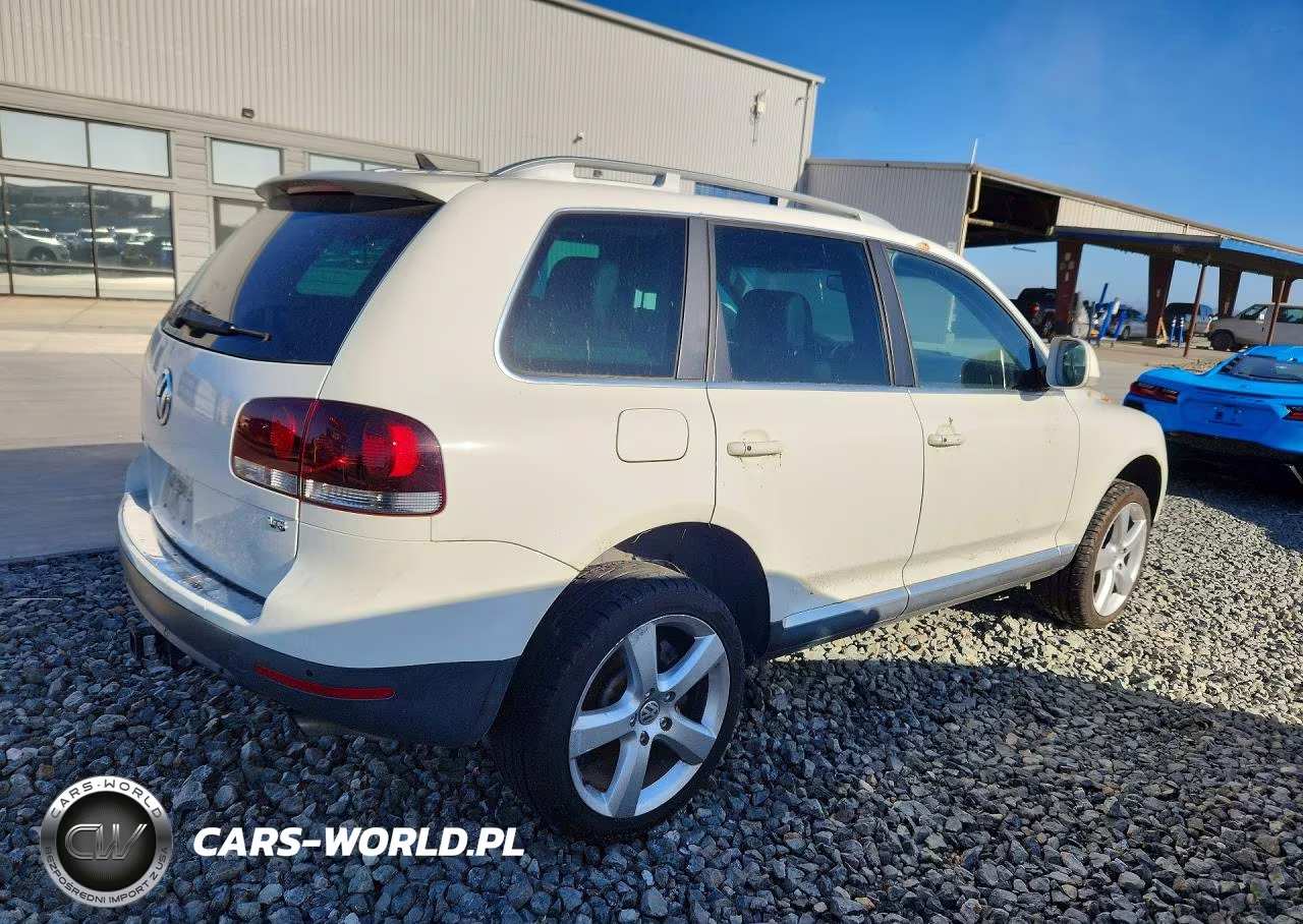 2010 Volkswagen Touareg V6 VIN:WVGBF7A9XAD000817 - 3