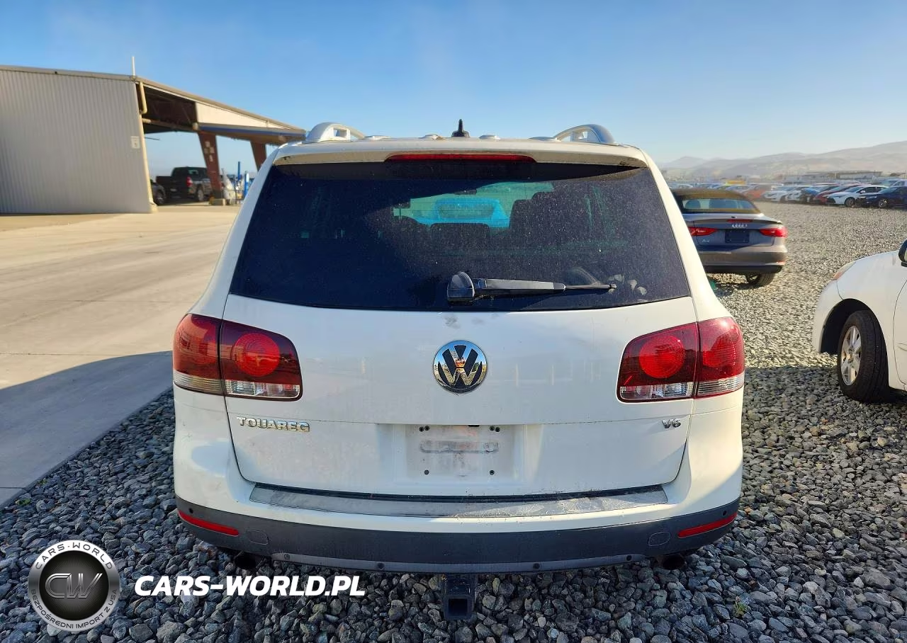 2010 Volkswagen Touareg V6 VIN:WVGBF7A9XAD000817 - 6