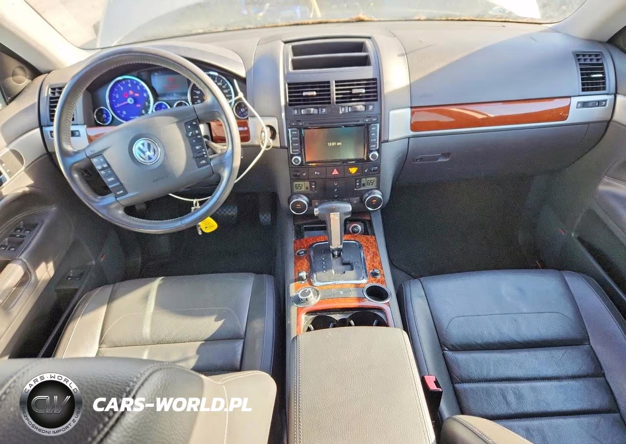 2010 Volkswagen Touareg V6 VIN:WVGBF7A9XAD000817 - 8