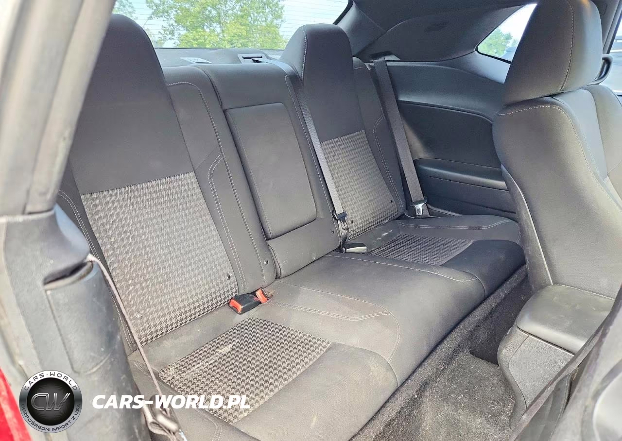 2019 Dodge Challenger Sxt VIN:2C3CDZAG3KH573933 - 10