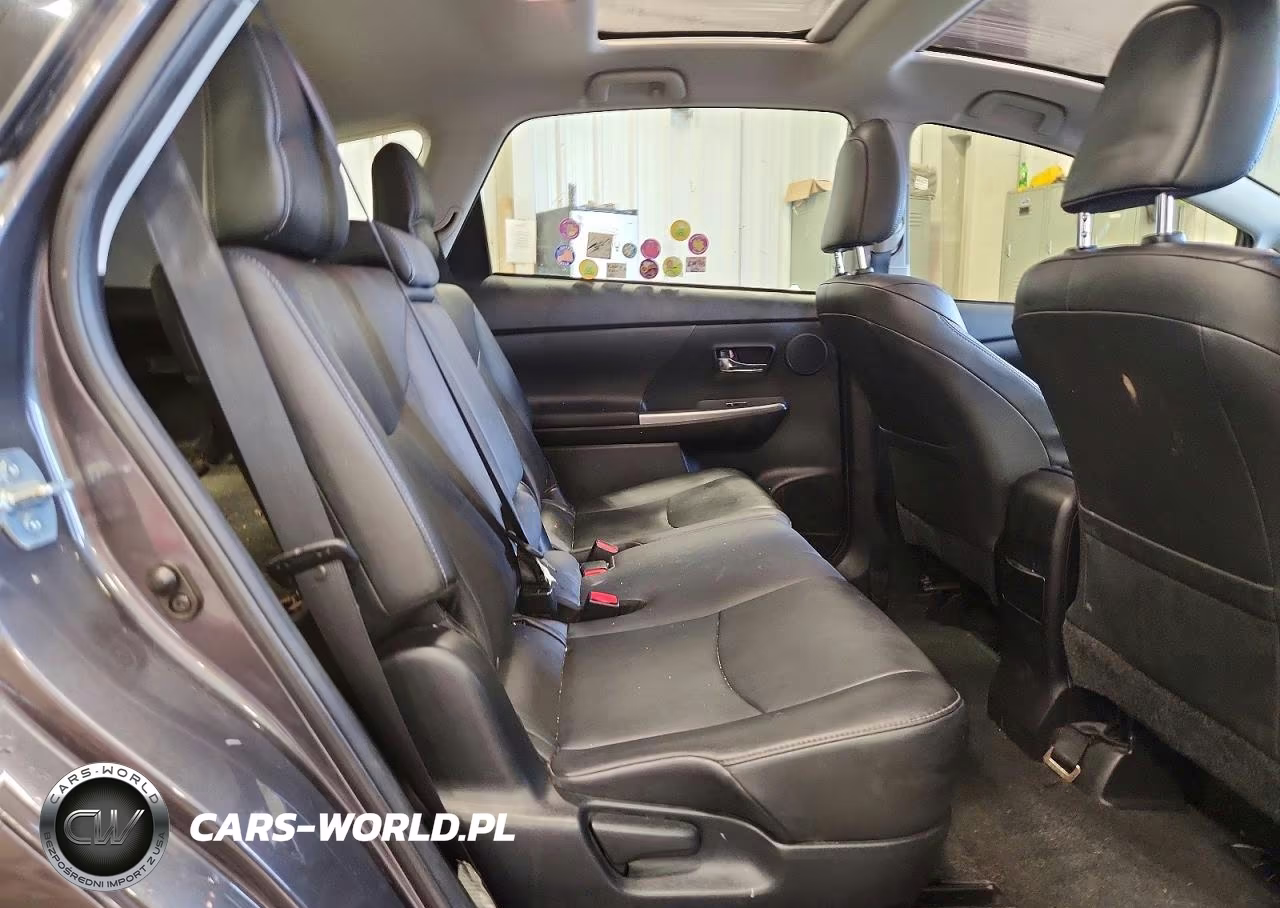 2016 Toyota Prius V Five VIN:JTDZN3EUXGJ042184 - 10