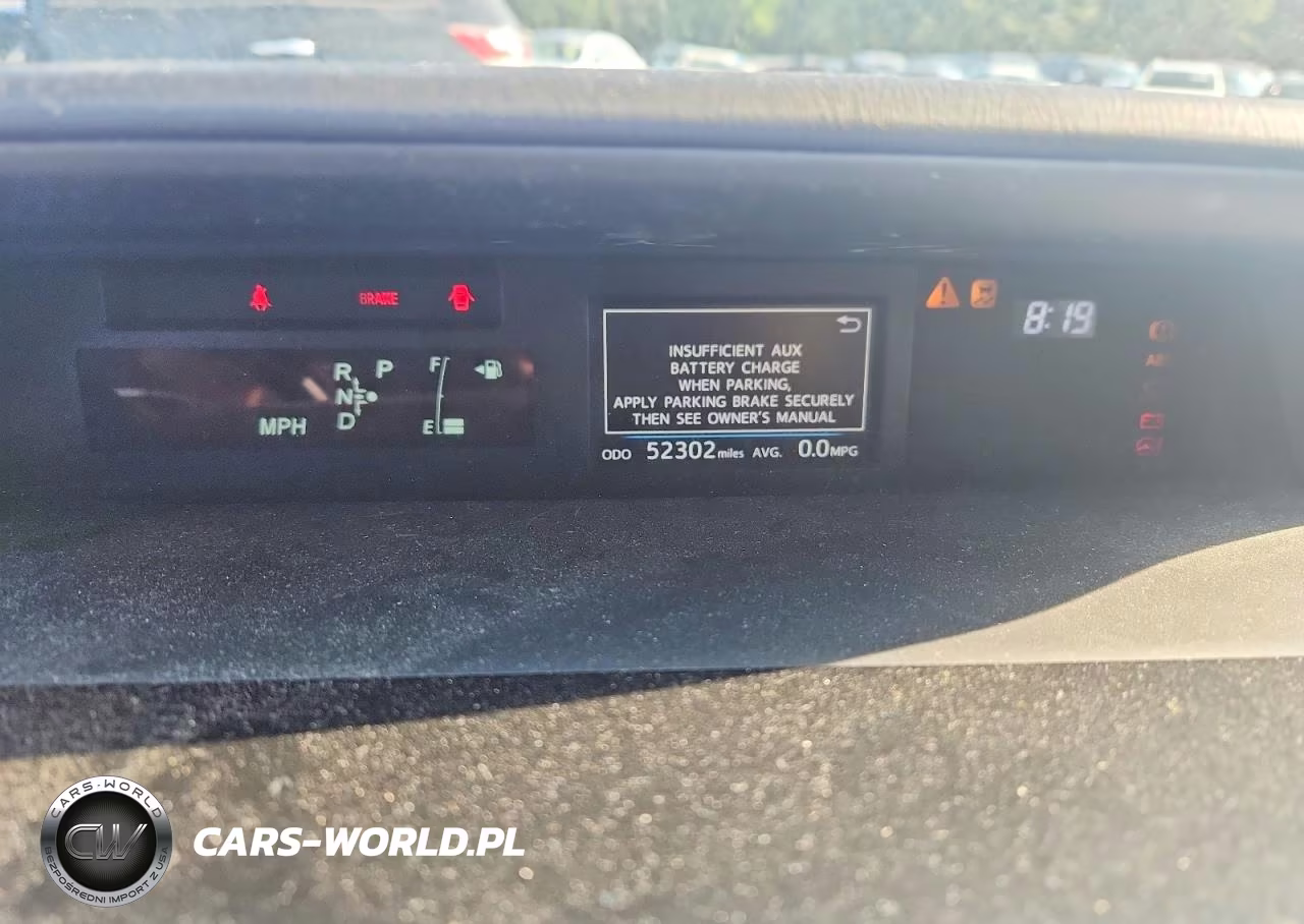 2016 Toyota Prius V Five VIN:JTDZN3EUXGJ042184 - 9