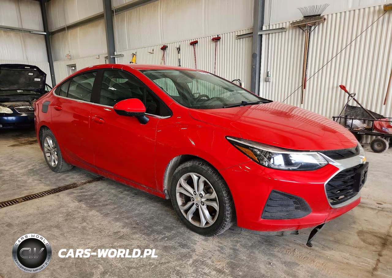 2019 Chevrolet Cruze Lt VIN:1G1BE5SM4K7115047 - 4