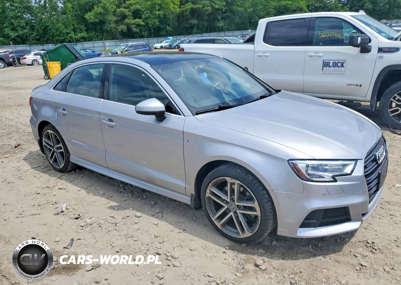 2018 Audi A3 Premium Plus VIN:WAUJ8GFF9J1040376 - 4