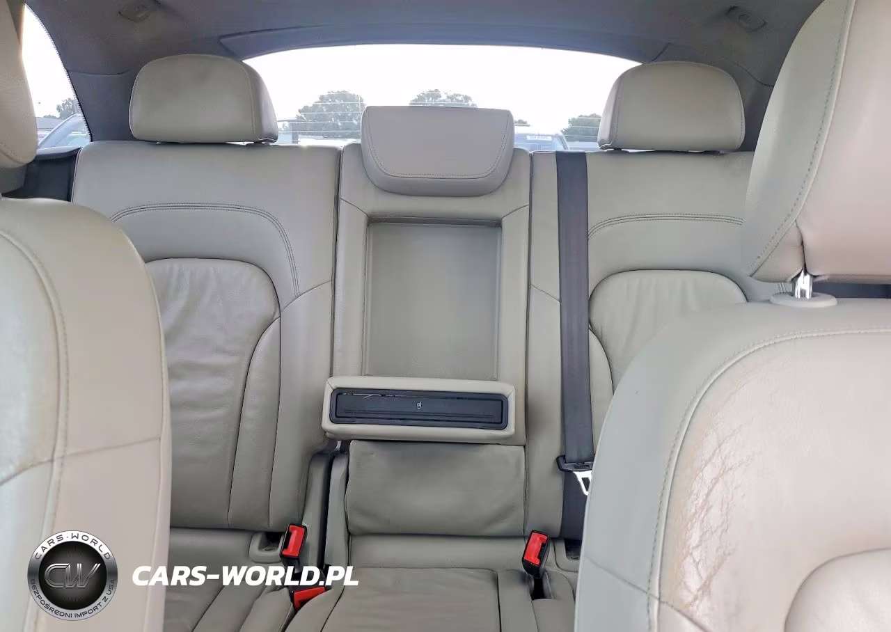 2011 Audi Q5 Premium Plus VIN:WA1LFAFP2BA074999 - 10