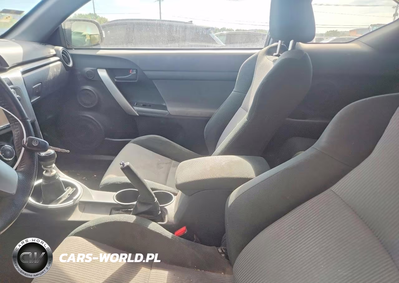2015 Scion Tc Base VIN:JTKJF5C73F3092231 - 7