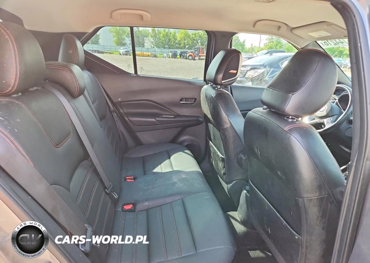 2018 Nissan Kicks S VIN:3N1CP5CU2JL525928 - 10