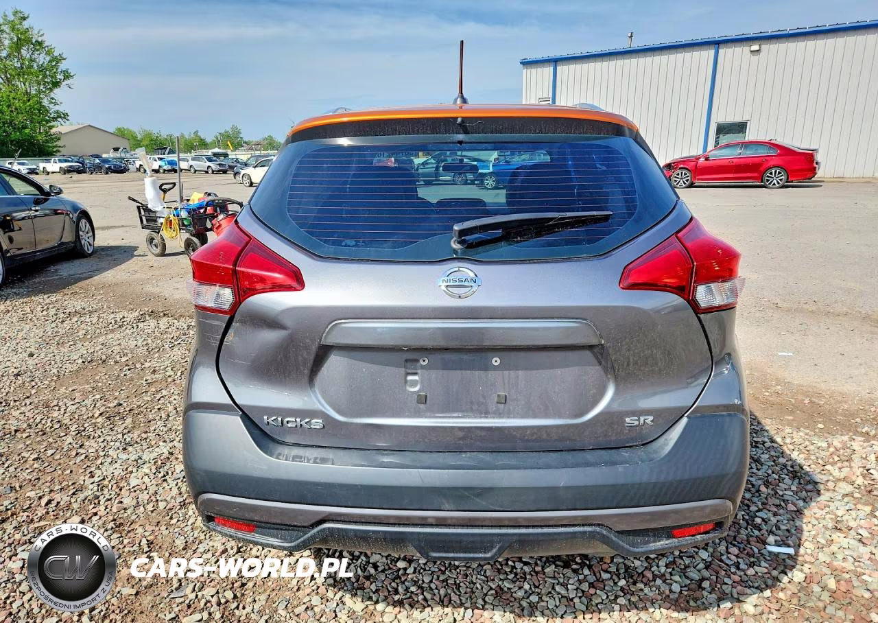 2018 Nissan Kicks S VIN:3N1CP5CU2JL525928 - 6