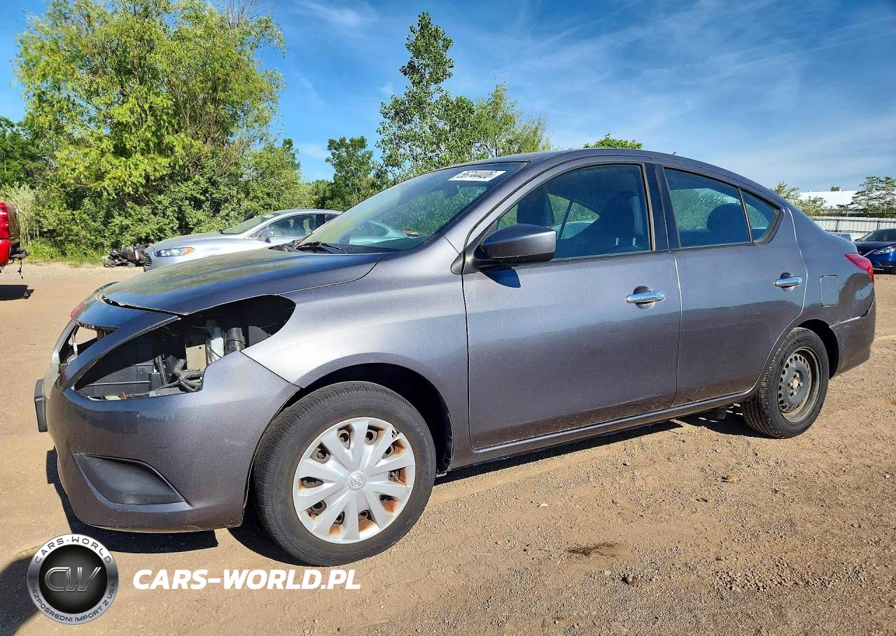 2017 Nissan Versa 1.6 Sv – zdjęcie 1 z 12