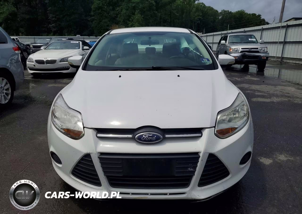2014 Ford Focus Se VIN:1FADP3F28EL309816 - 5