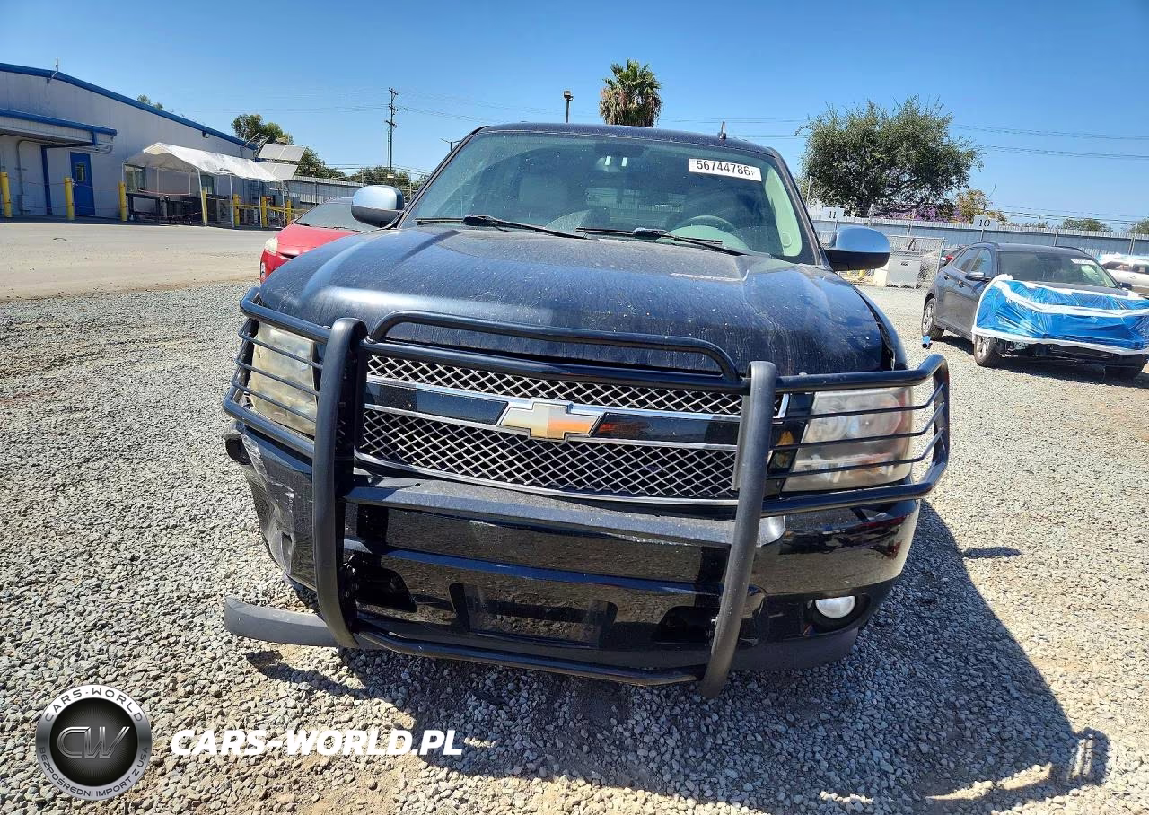 2011 Chevrolet Suburban K1500 Ltz VIN:1GNSKKE30BR244576 - 5