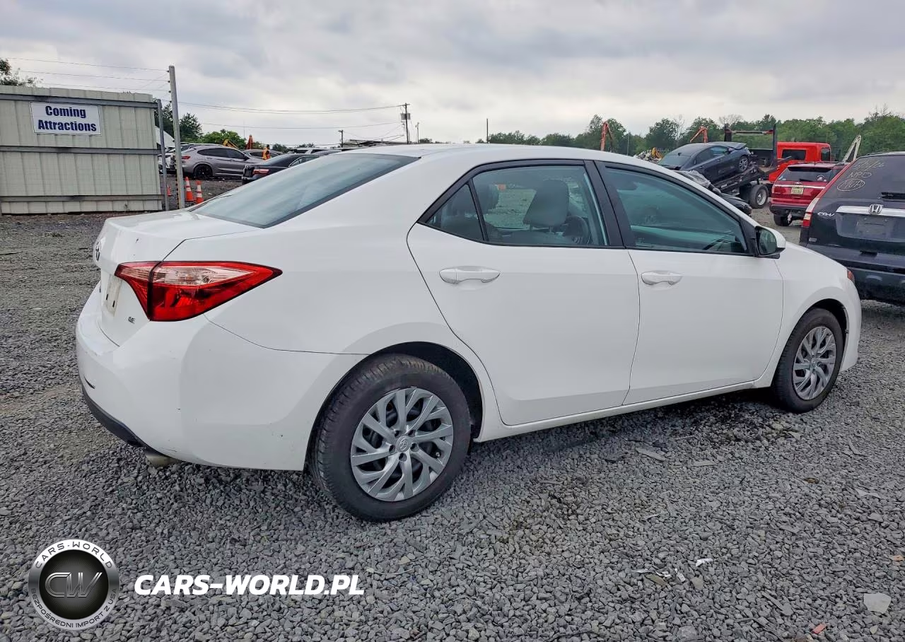 2019 Toyota Corolla Le VIN:2T1BURHE2KC189941 - 3