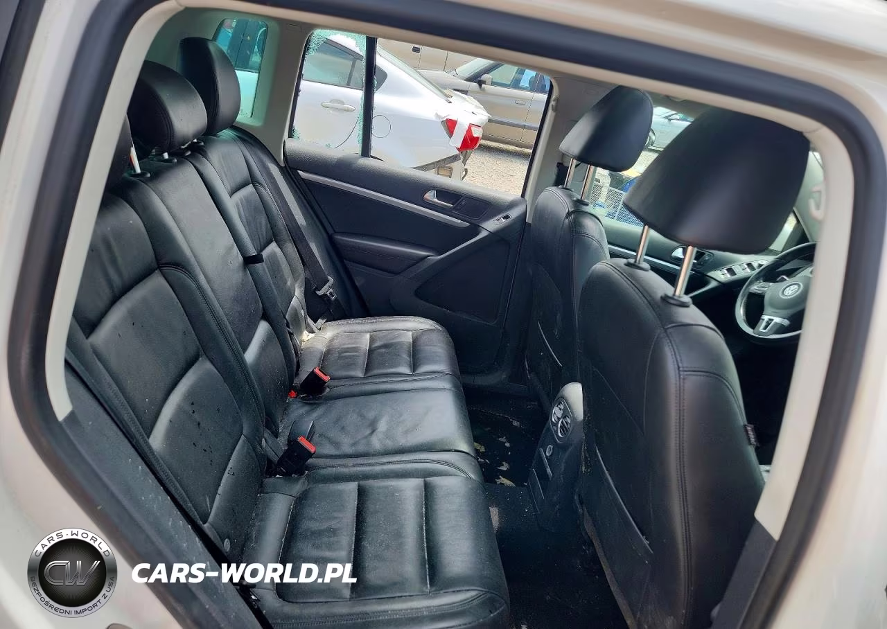 2012 Volkswagen Tiguan S VIN:WVGAV7AX0CW001804 - 11