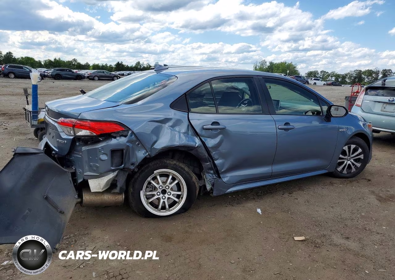 2020 Toyota Corolla Le VIN:JTDEBRBE3LJ003793 - 3
