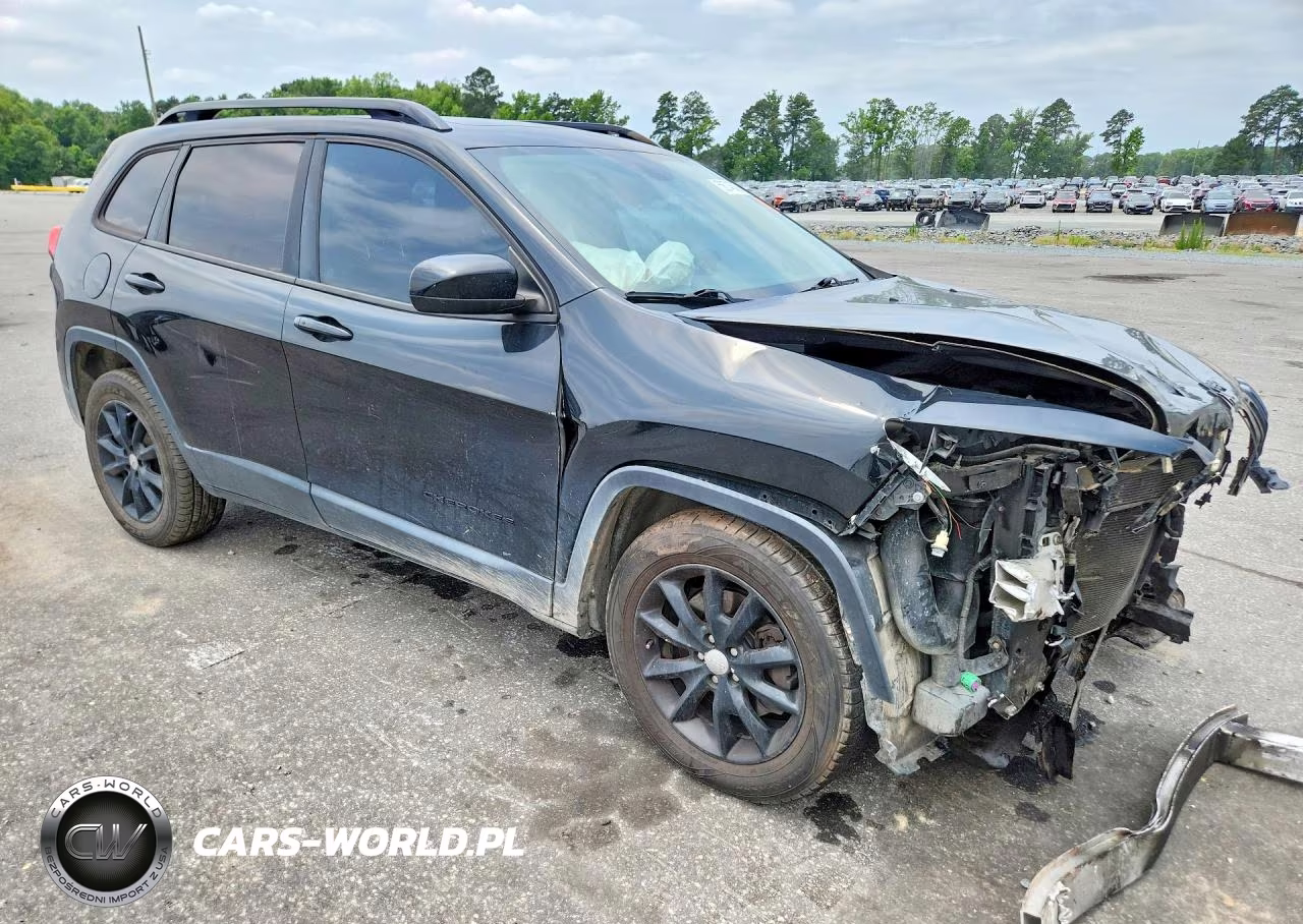 2014 Jeep Cherokee Latitude VIN:1C4PJMCS2EW300515 - 4