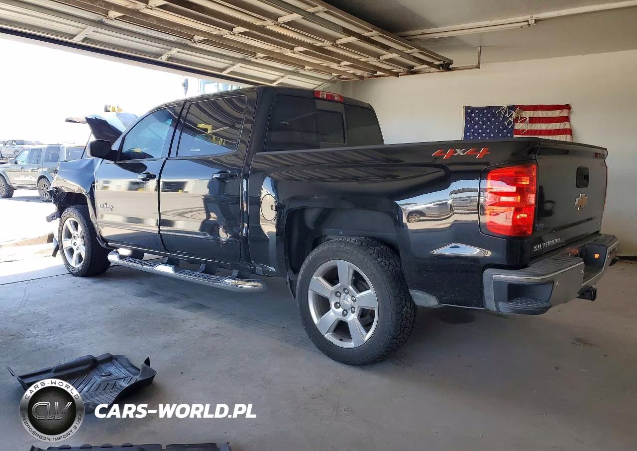 2018 Chevrolet Silverado K1500 Lt VIN:3GCUKREC0JG608990 - 2