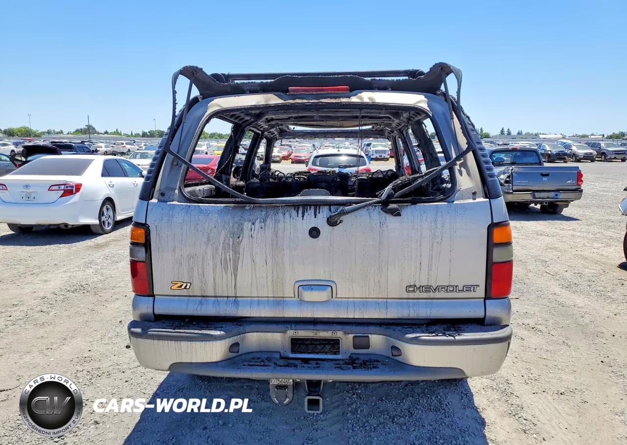 2004 Chevrolet Suburban K1500 VIN:3GNFK16T94G305744 - 6