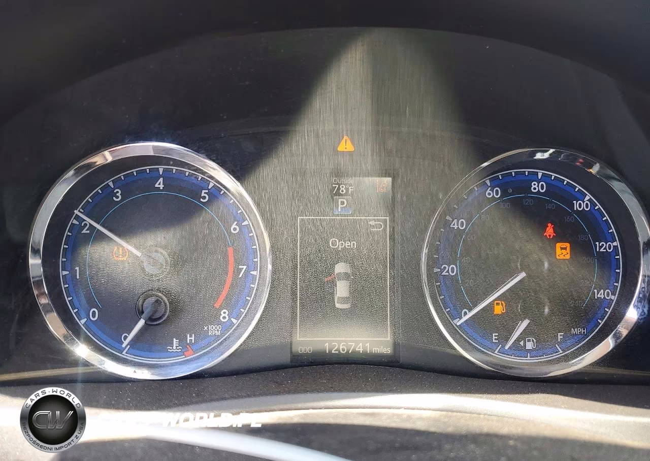 2018 Toyota Corolla Se VIN:5YFBURHE0JP834374 - 9