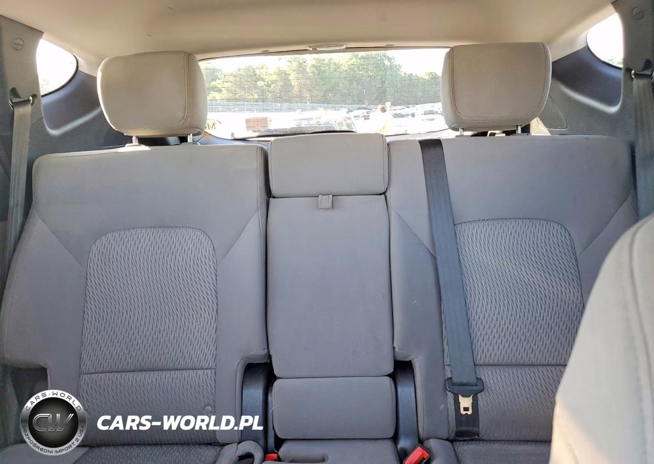 2016 Hyundai Santa Fe Sport 2.4L VIN:5XYZT3LB0GG379101 - 10