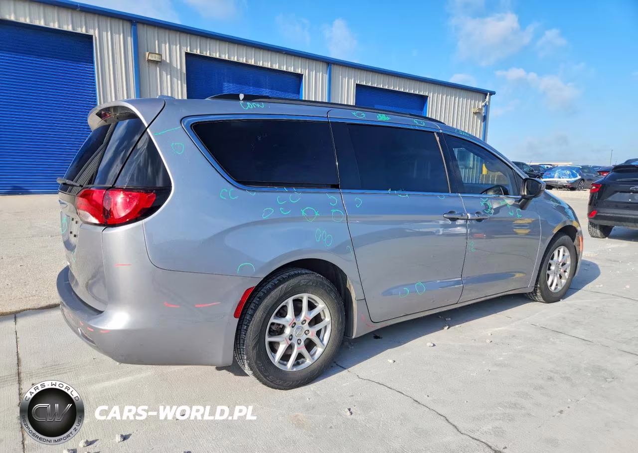 2020 Chrysler Voyager Lxi VIN:2C4RC1DG9LR265411 - 3