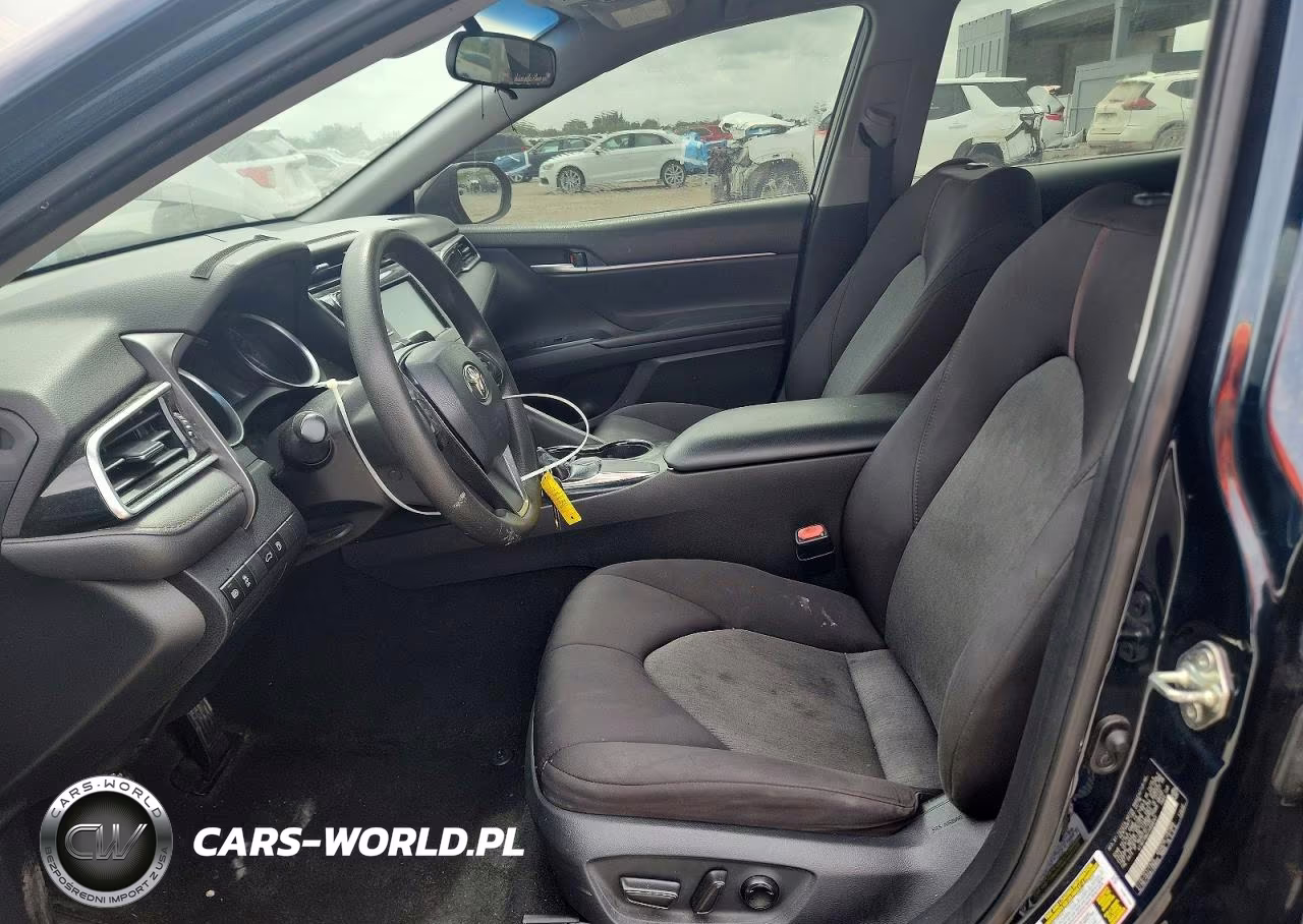 2018 Toyota Camry Le VIN:4T1B11HK2JU609761 - 7