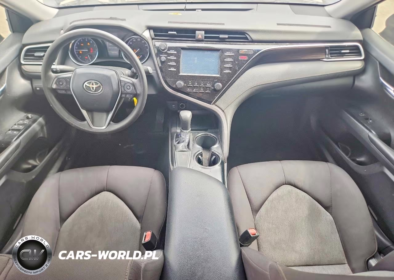 2018 Toyota Camry Le VIN:4T1B11HK2JU609761 - 8
