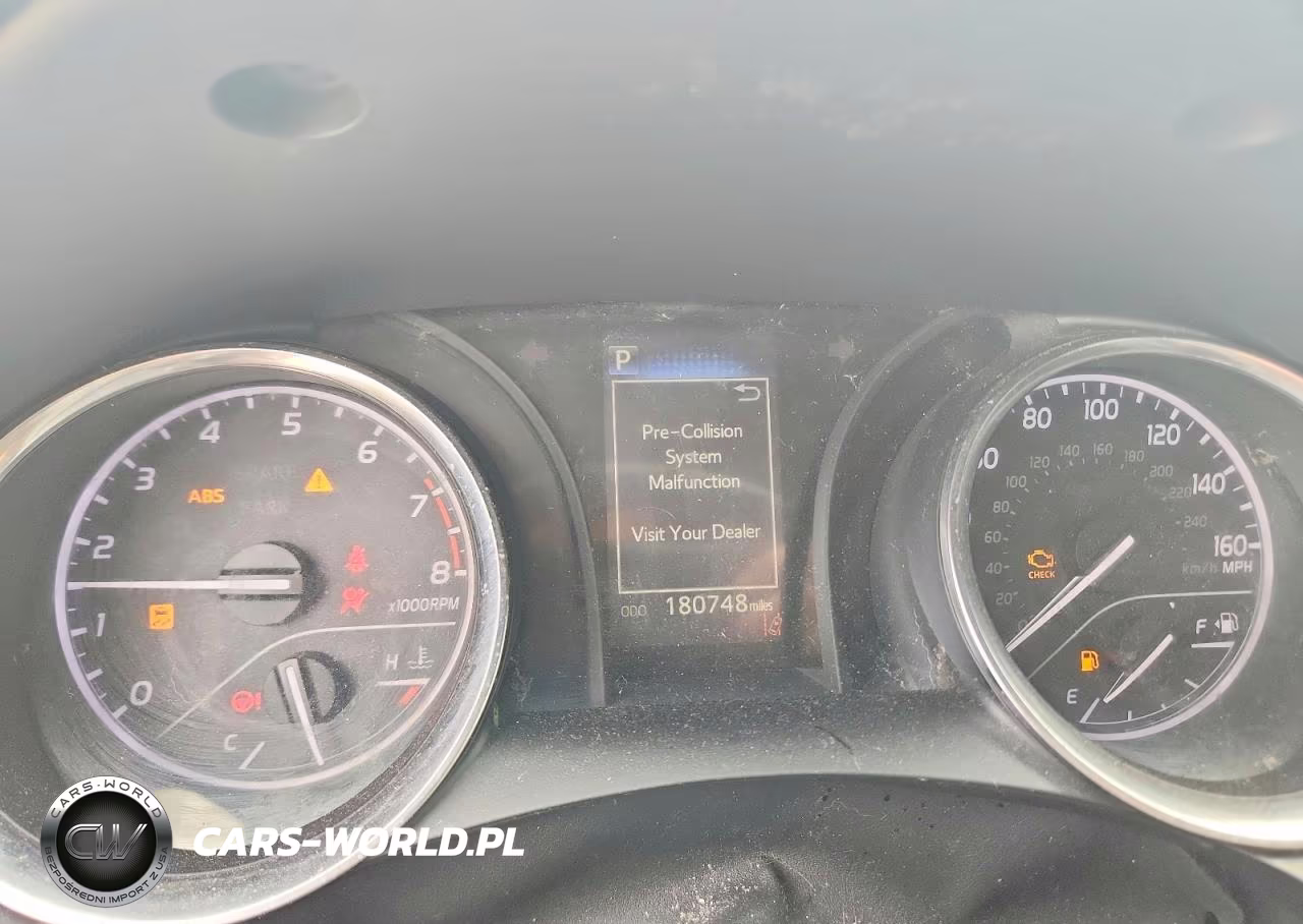 2018 Toyota Camry Le VIN:4T1B11HK2JU609761 - 9
