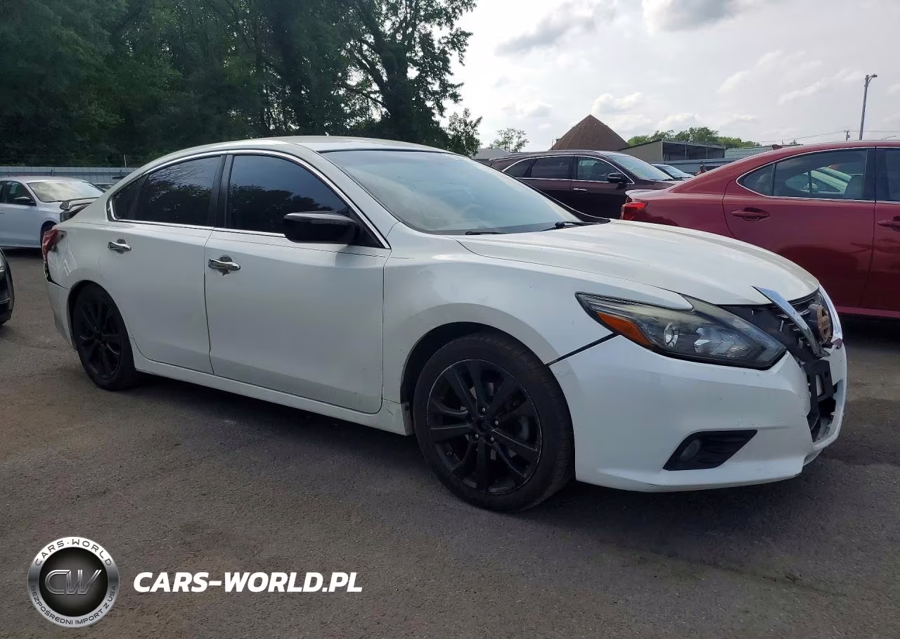 2017 Nissan Altima 2.5 Sr VIN:1N4AL3AP4HC179037 - 4