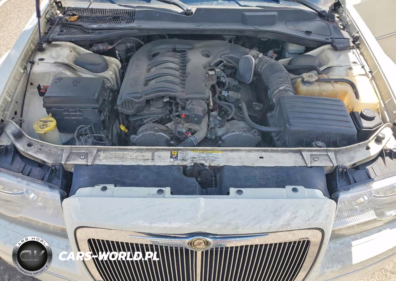 2010 Chrysler 300 Touring VIN:2C3CA5CV9AH112621 - 11