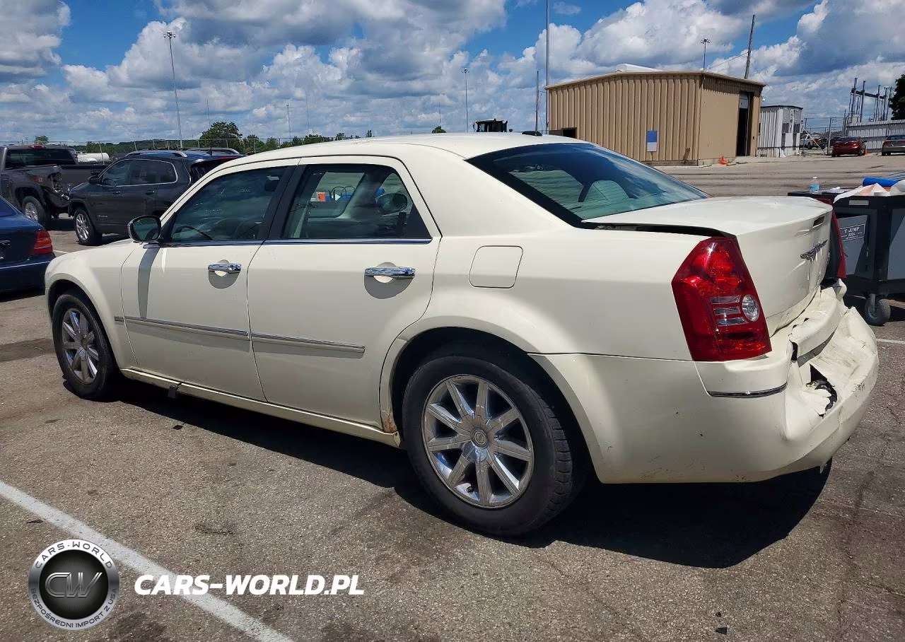 2010 Chrysler 300 Touring VIN:2C3CA5CV9AH112621 - 2