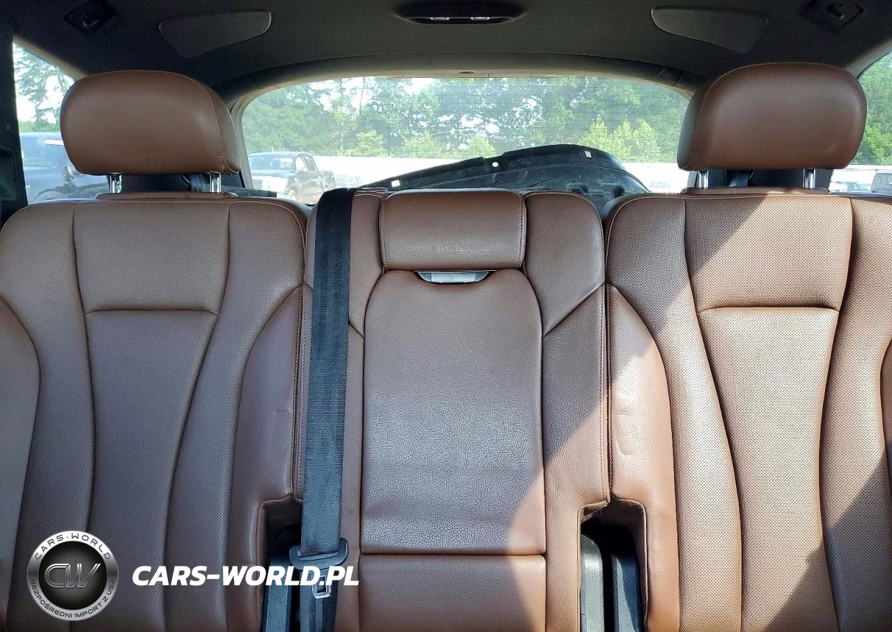 2017 Audi Q7 VIN:WA1LAAF7XHD009999 - 10
