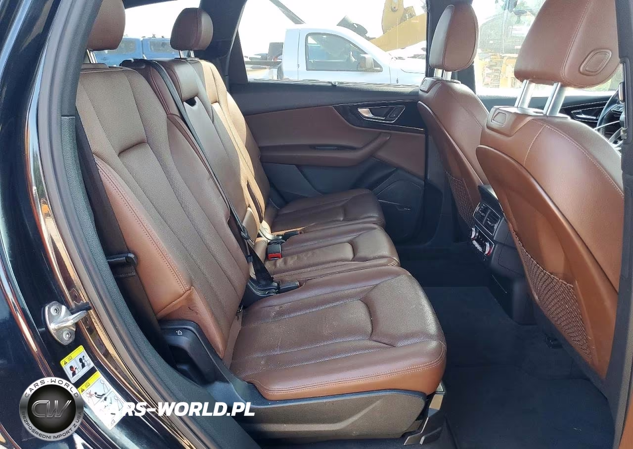 2017 Audi Q7 VIN:WA1LAAF7XHD009999 - 11