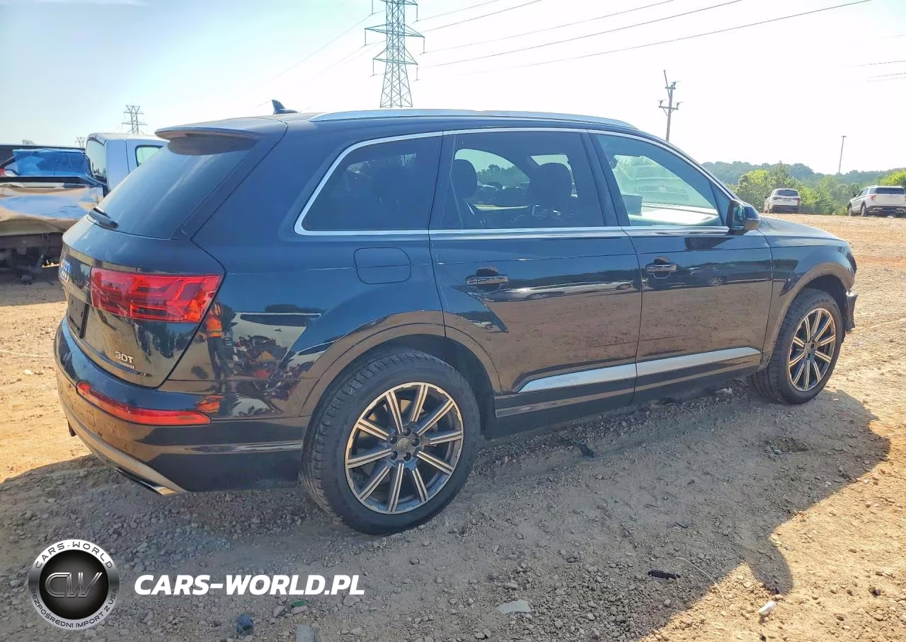 2017 Audi Q7 VIN:WA1LAAF7XHD009999 - 3